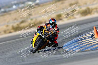 media/Jan-09-2022-SoCal Trackdays (Sun) [[2b1fec8404]]/Turn 11 (935am)/